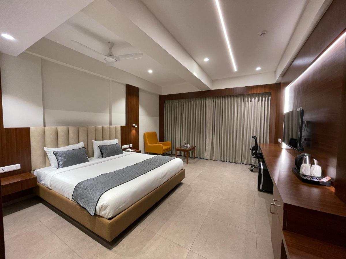 Jubilee Park Hotel Hyderabad Exterior foto